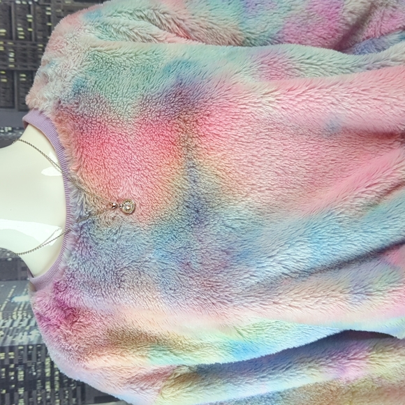 STORIA sz M Long Sleeve Super Soft Pastel Colored Crop Top - Picture 2 of 7